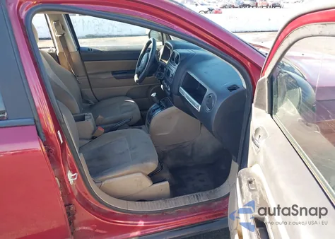 2016 Jeep Compass Sport z USA, uszkodzony, nr VIN 1C4NJCBA3GD665343